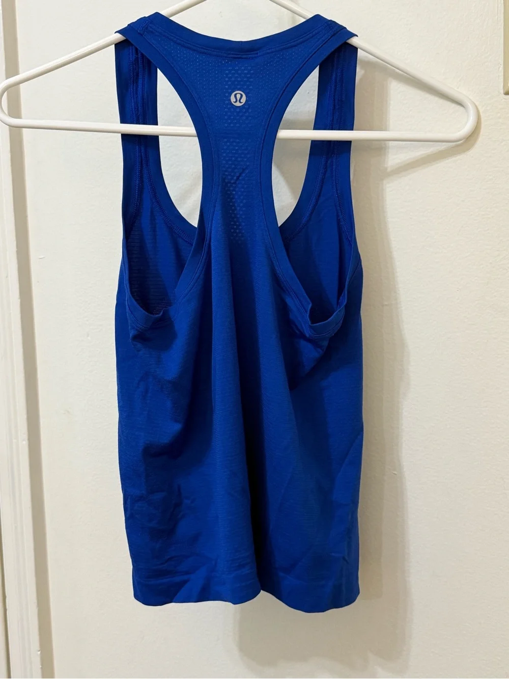 Lululemon Swiftly Tech Racerback Tank 2.0 waist length Galactic Colbalt size 2
